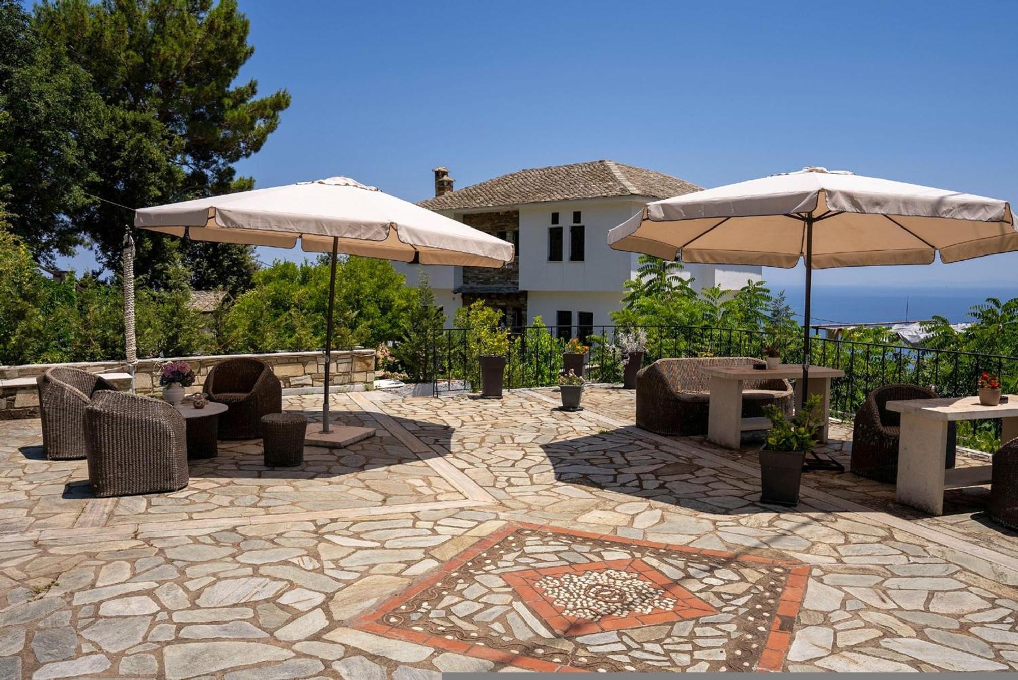 Paradeisos Apartment *