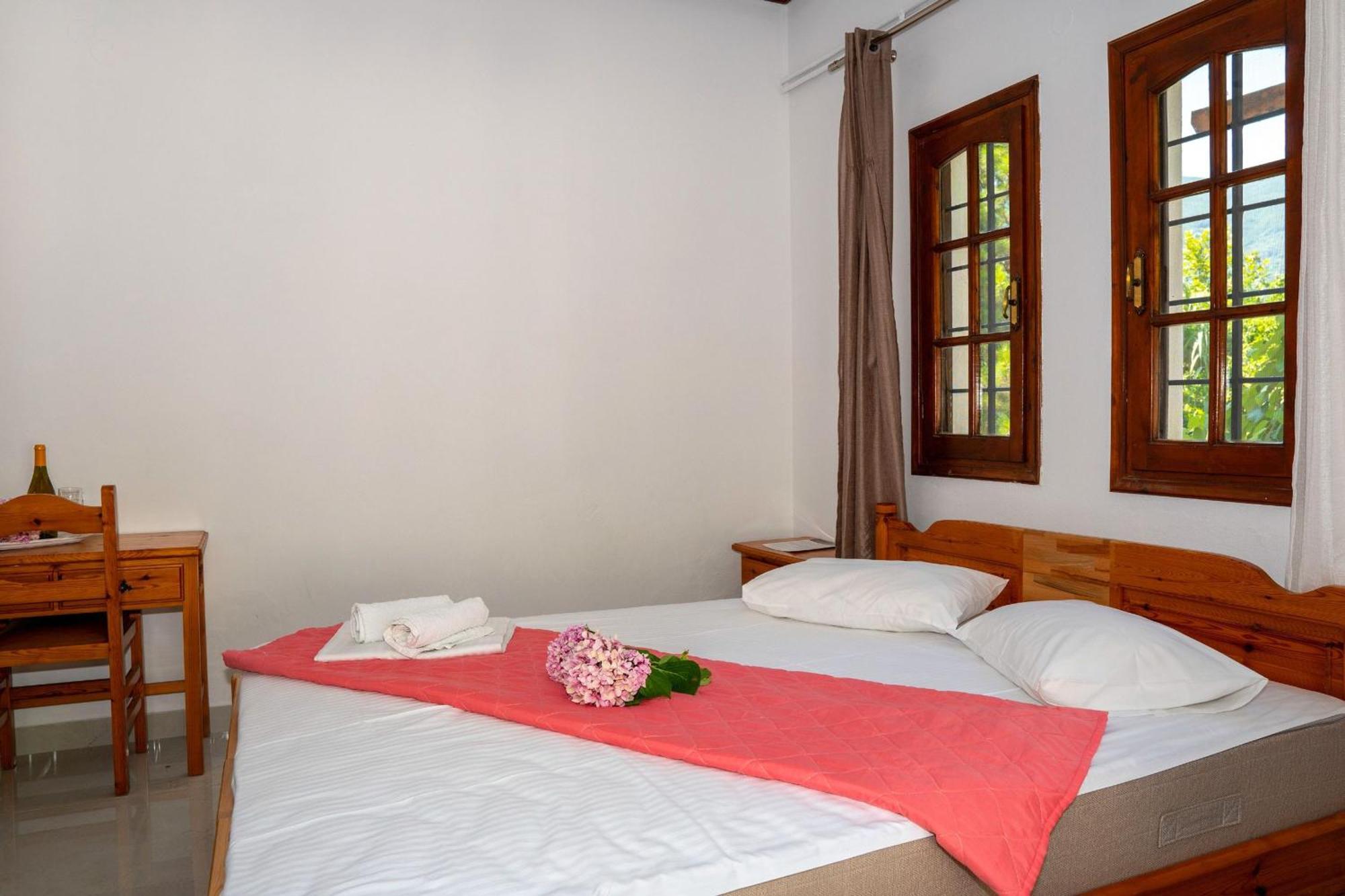 Apartment Paradeisos